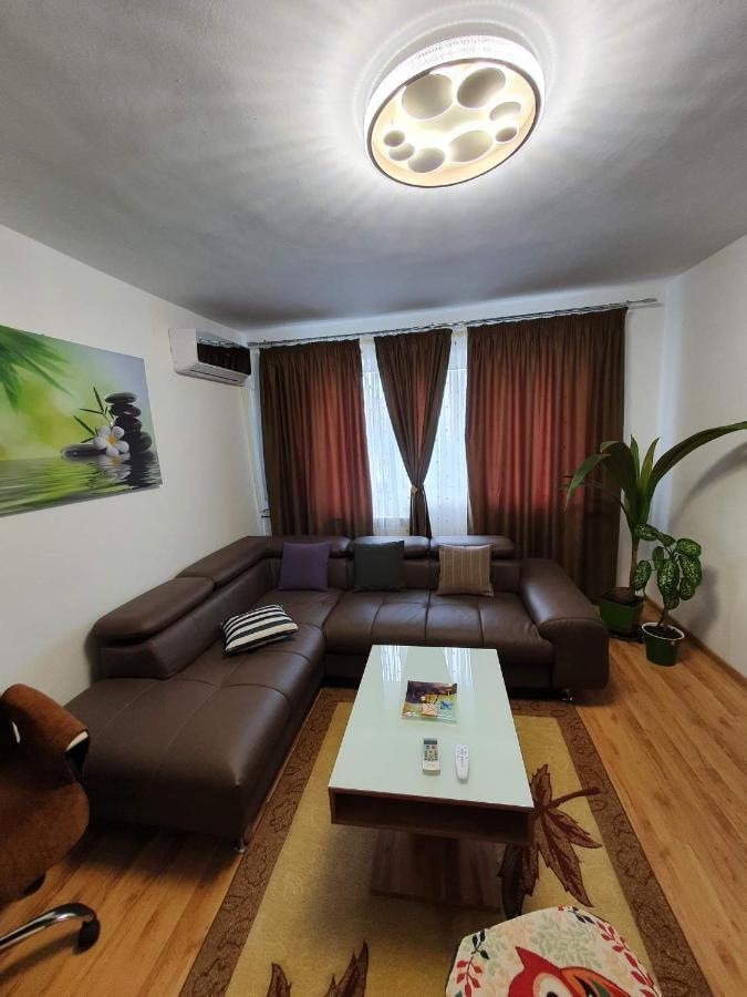 Apartament Cu Regim Hotelier In Dr.Tr. Severin Drobeta Turnu Severin Exterior photo